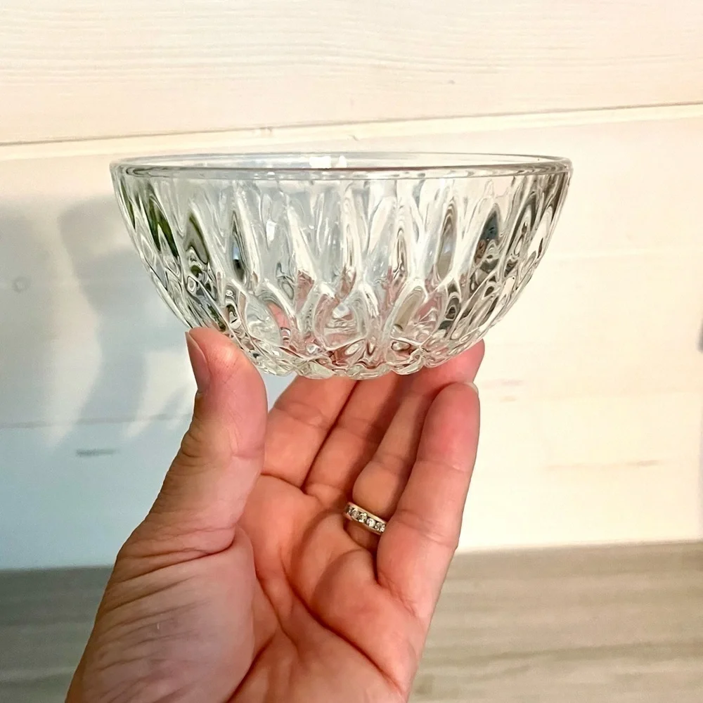 Vintage Pasari Indonesia cut glass Bowl 4”